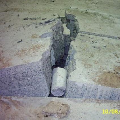 Beton komplett getrennt und bereit zum Abbau